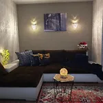 Art Cat Apartment *