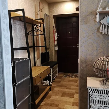 Station And Border Comfort Art And Cats - комфорт у вокзала и границы арт и кот Narva